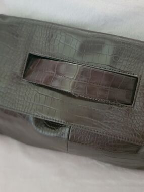 Women Croc-Embossed Leather Carry Bag in Dark Brown
